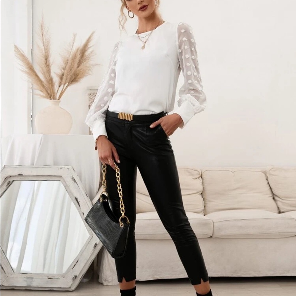 Elegant Dotted Sleeve Blouse - Picture 5 of 8